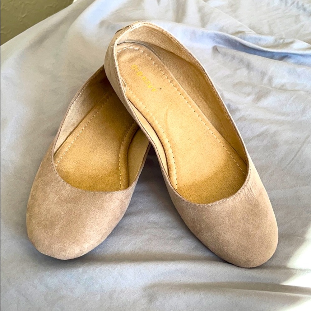 Tan flats.